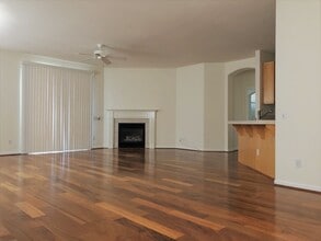 21 Chamiso Dr in Los Alamos, CA - Foto de edificio - Building Photo