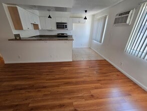 St. Andrews Place Apartments in Los Angeles, CA - Foto de edificio - Building Photo