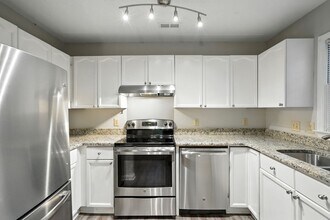 2100 Lanier Ave in Charlotte, NC - Building Photo - Building Photo