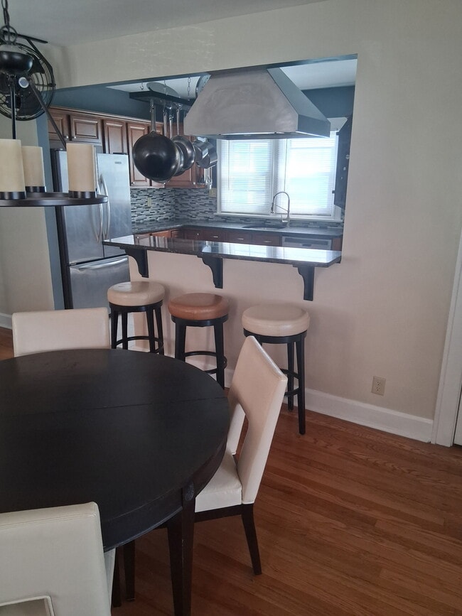 624 Providence St, Unit 2, Unit 2