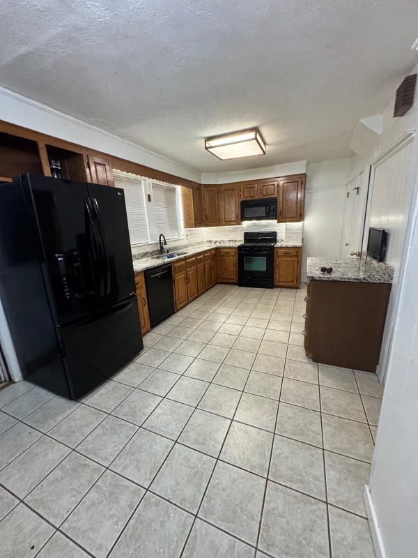 14 E Prospect St in Methuen, MA - Building Photo - Building Photo