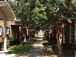 Andrew Apartments in Biloxi, MS - Building Photo - Building Photo