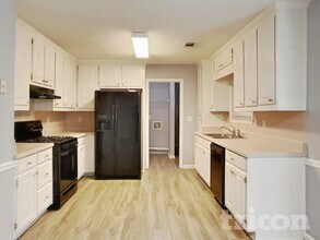 184 Bradford Pl in Stockbridge, GA - Foto de edificio - Building Photo