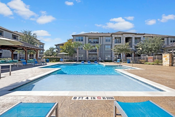 Oaks of Kyle Apartments in Kyle, TX - Building Photo