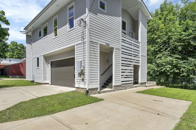 925B Benton Ave in Nashville, TN - Building Photo - Building Photo