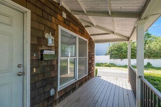 644 Roanoke Ave in Riverhead, NY - Building Photo - Building Photo