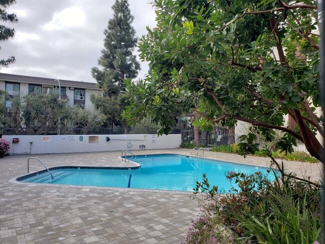 property at 6050 Canterbury Dr