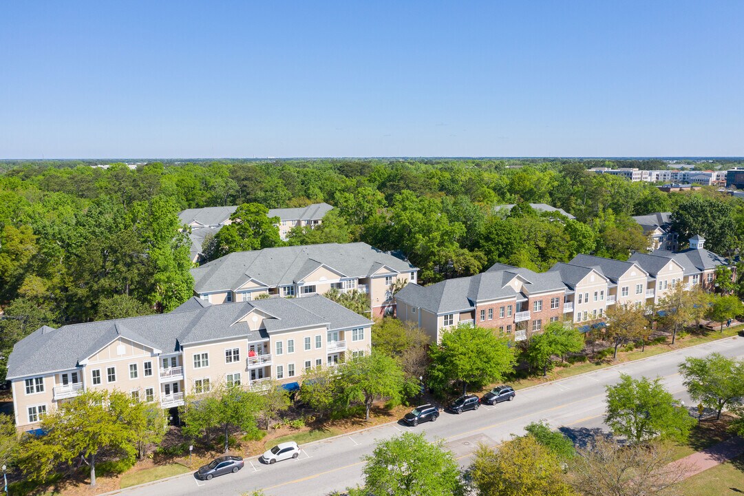254 Seven Farms Dr in Daniel Island, SC - Building Photo