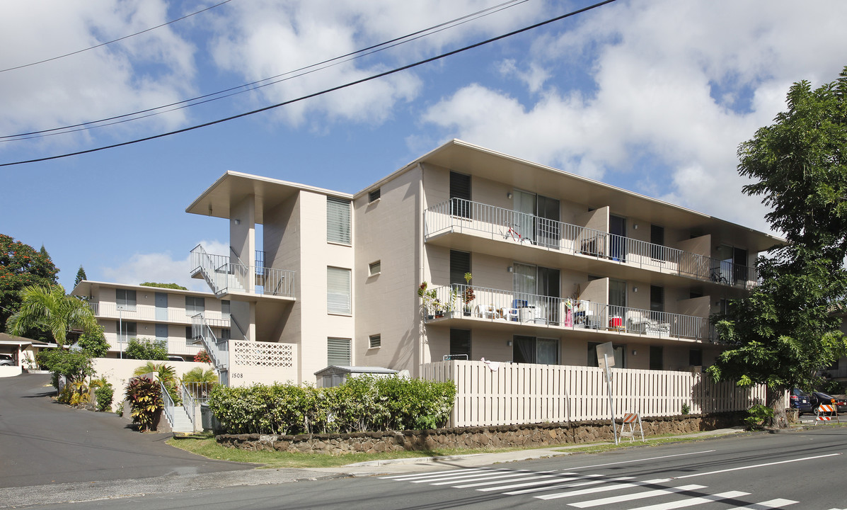 1508 Pensacola St in Honolulu, HI - Building Photo