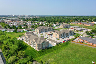 Magic Hills in Lincoln, NE - Building Photo - Building Photo