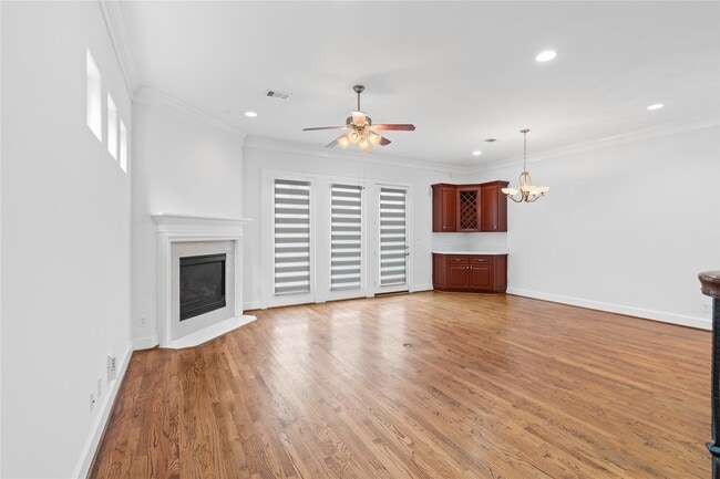 property at 3006 McCulloch Cir