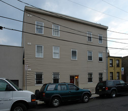 87-89 Tichenor St in Newark, NJ - Building Photo - Building Photo