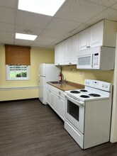 1675 Old Nelson Rd in Ball Ground, GA - Foto de edificio - Building Photo