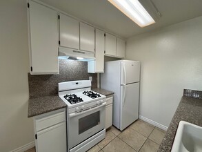 F in Harbor City, CA - Building Photo - Interior Photo