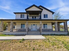 14512 S 2585 W in Bluffdale, UT - Building Photo