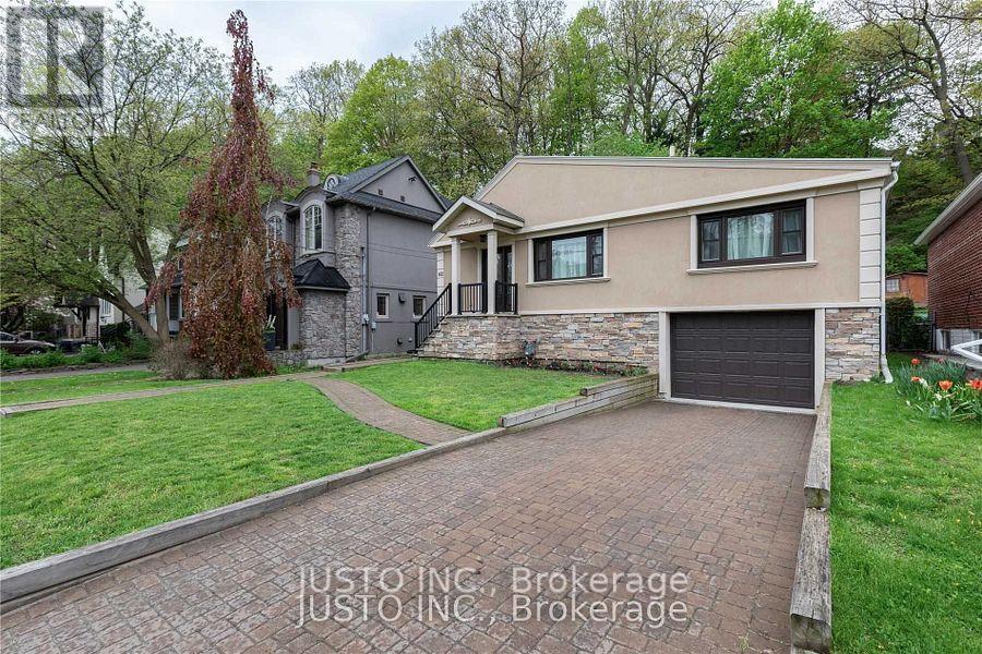 182 S Kingsway in Toronto, ON - Building Photo