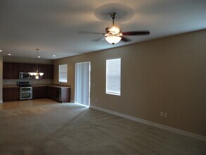 104 Star Shell Dr in Apollo Beach, FL - Foto de edificio - Building Photo