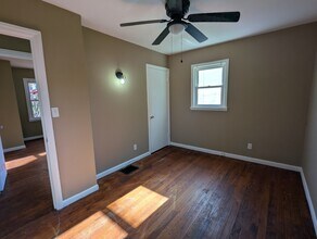 549 S Ashburton Rd in Columbus, OH - Building Photo - Building Photo