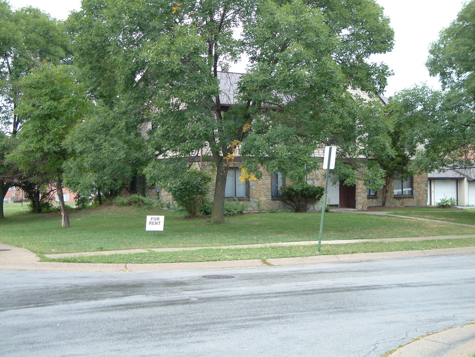 Parkridge Court Apartments in Cincinnati, OH - Building Photo