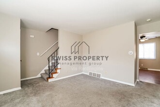 5822 N Meadows Blvd in Columbus, OH - Building Photo - Building Photo