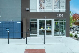 Vintage at Redfield in Reno, NV - Foto de edificio - Building Photo