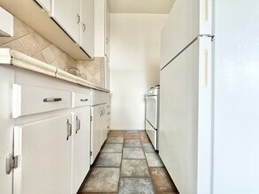625 Cochran Ave in Los Angeles, CA - Building Photo - Building Photo