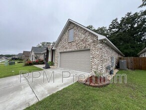 18945 Corlis Grn Dr in Zachary, LA - Building Photo - Building Photo