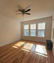 1026 W Loyola Ave, Unit 1 in Chicago, IL - Foto de edificio - Building Photo