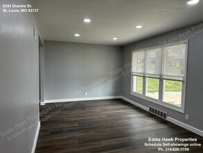 9343 Duenke Dr in St. Louis, MO - Building Photo - Building Photo
