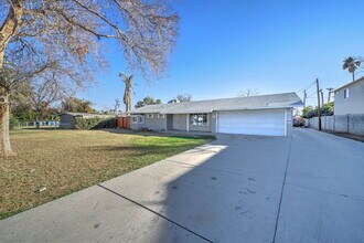 2133 W Morten Ave in Phoenix, AZ - Building Photo - Building Photo