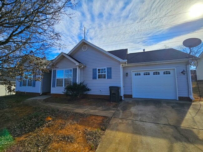 405 Juniper Leaf Way