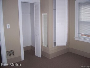 522 W Hudson Ave in Royal Oak, MI - Foto de edificio - Building Photo