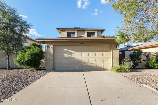 3830 W Marconi Ave in Phoenix, AZ - Building Photo - Building Photo