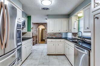 705 Lake Louise Rd in Fort Worth, TX - Building Photo - Building Photo