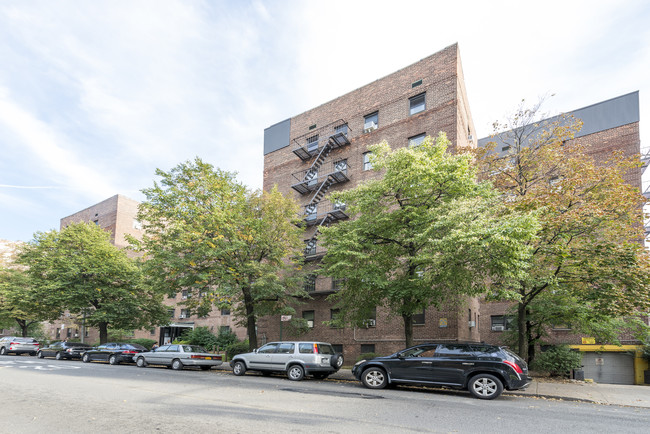 7508 35th Ave in Jackson Heights, NY - Building Photo - Building Photo