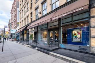 457-461 W Broadway in New York, NY - Foto de edificio - Building Photo