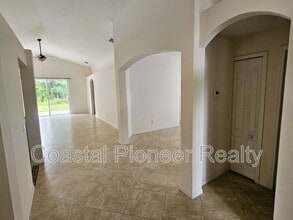 3220 Clover Blossom Cir in Land O Lakes, FL - Building Photo - Building Photo