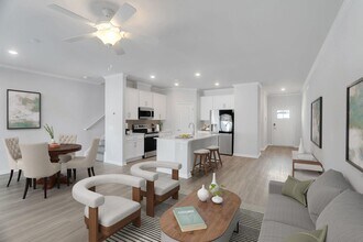 Haven at the Highlands in Savannah, GA - Foto de edificio - Building Photo