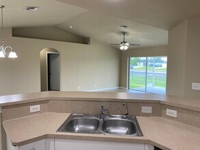 638 NE Juanita Pl in Cape Coral, FL - Building Photo - Building Photo