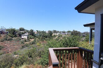 2974 Maple Ct in San Diego, CA - Building Photo - Building Photo