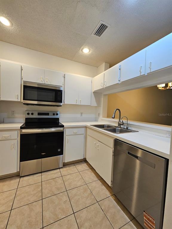 8545 Hunters Key Cir in Tampa, FL - Building Photo - Building Photo