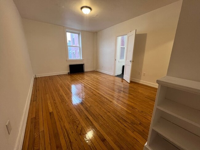 366 4th Ave in Troy, NY - Building Photo - Building Photo