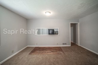 587 Cedar Ave NW-Unit -Unit B in Atlanta, GA - Building Photo - Building Photo