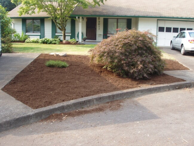 property at 9811 NE 6th Cir