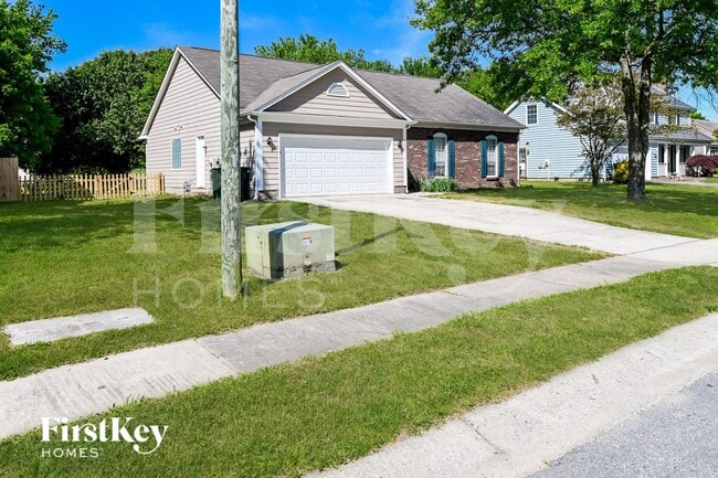 2501 Oak Leigh Dr in Charlotte, NC - Building Photo - Building Photo