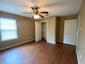 254 Driftwood Ct in Runaway Bay, TX - Building Photo - Building Photo