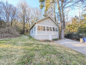 1121 Montreat Rd in Black Mountain, NC - Building Photo - Building Photo