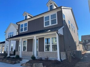 4492 Bideford St in Duluth, GA - Building Photo - Building Photo
