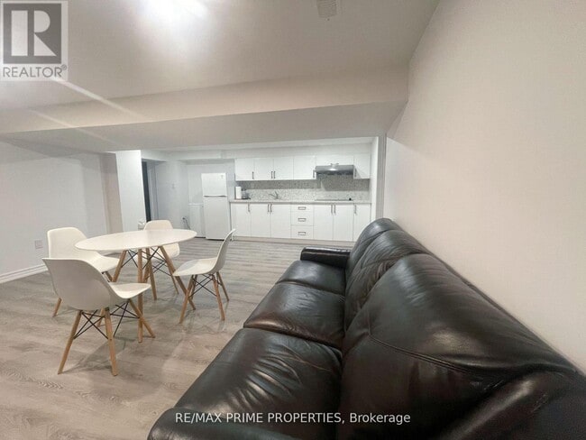 67 Dennett Dr in Toronto, ON - Building Photo - Building Photo