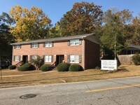 Building Photo - Oakcrest Apartments in Clemson, South Carolina